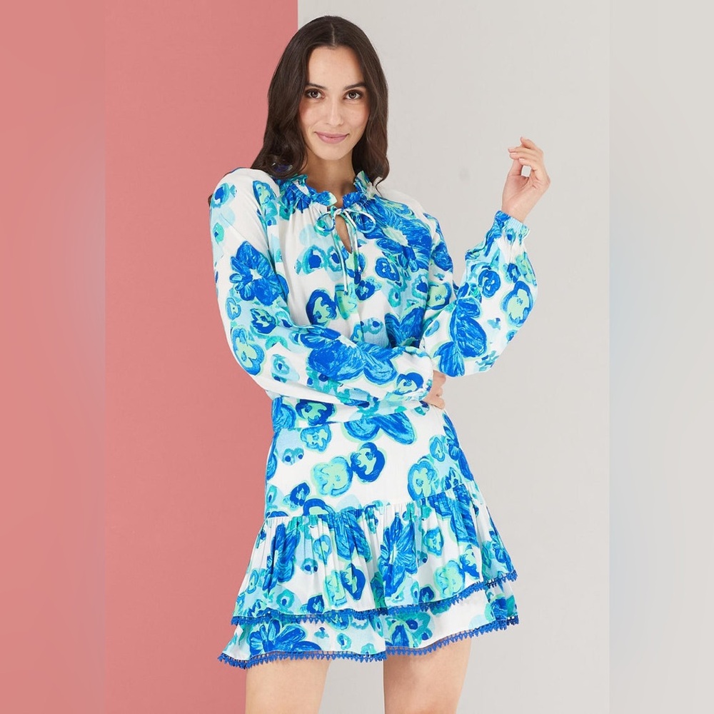 Alivia Floral ruffle collar nwot